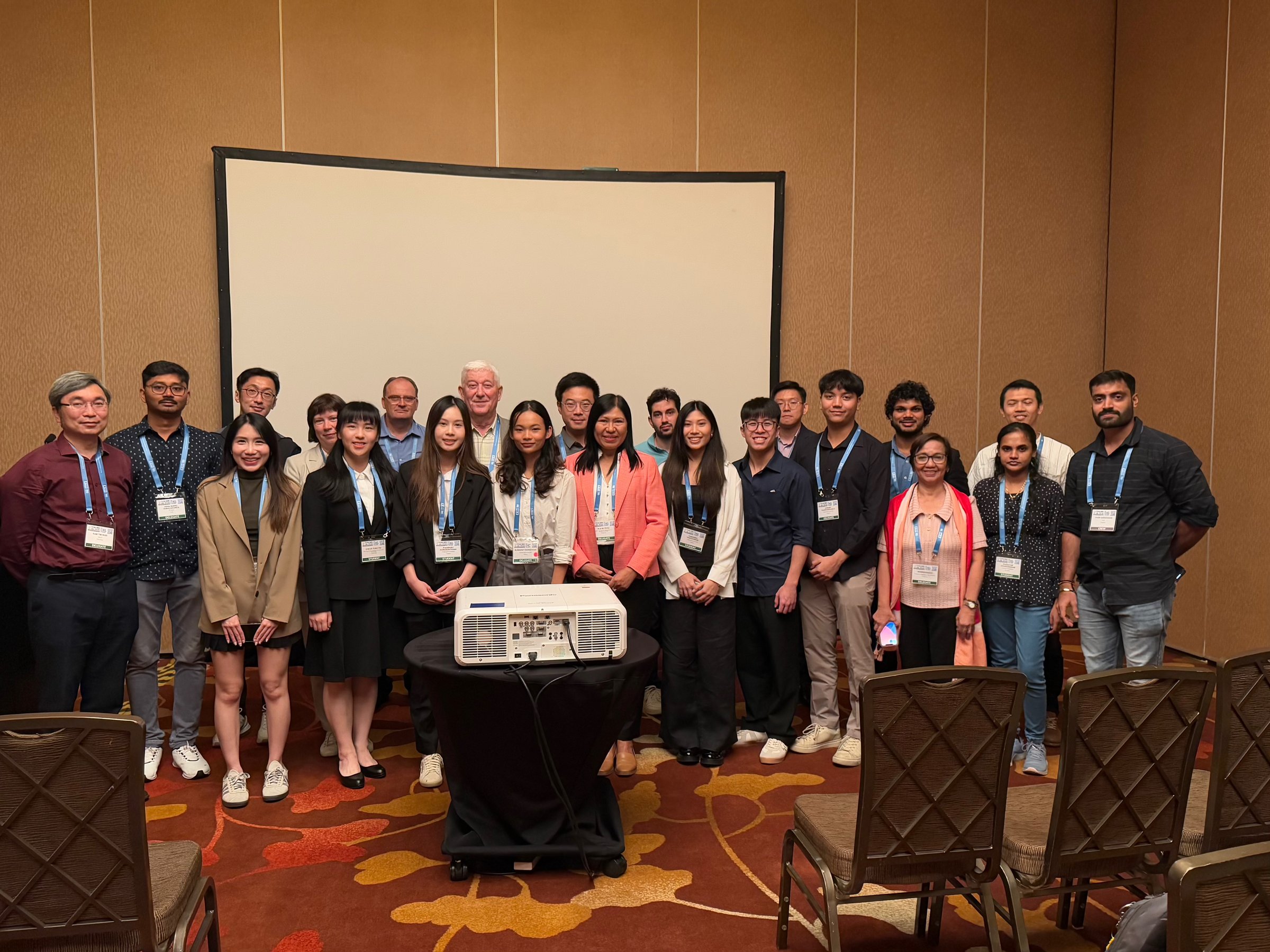Group photo after the session