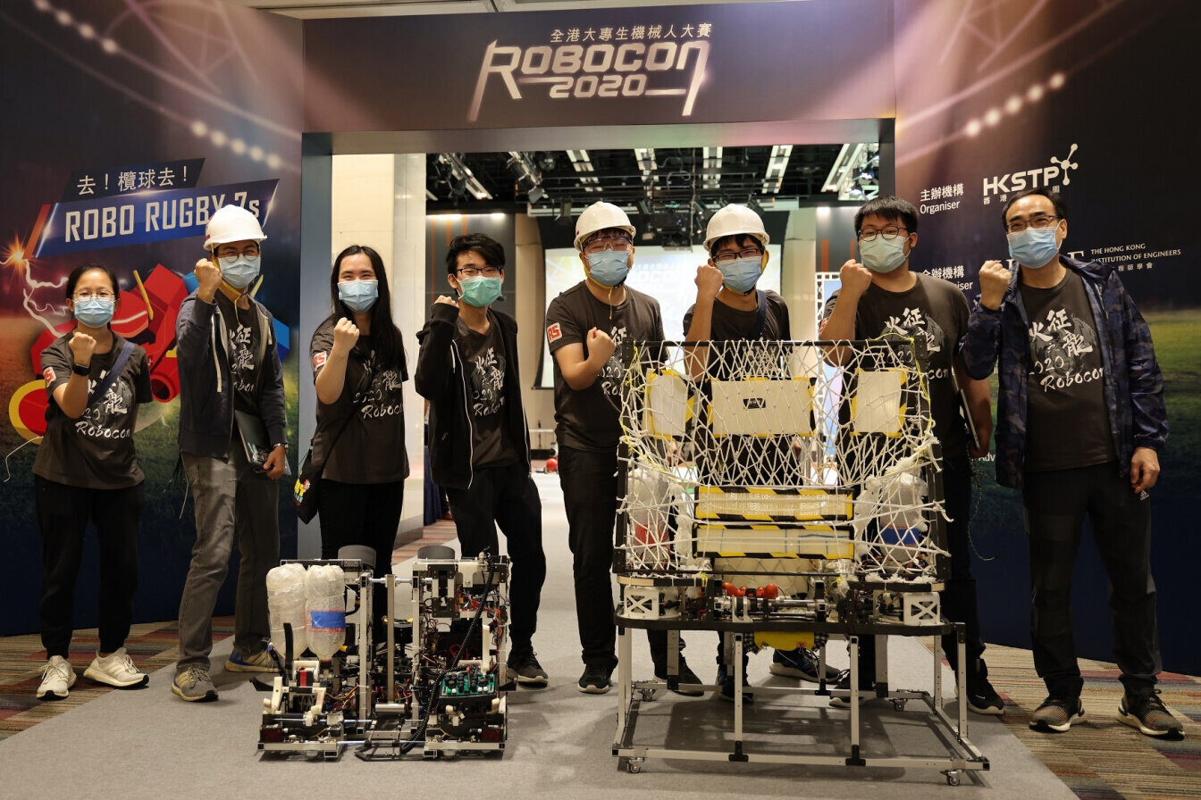 War Dragon team with robots at Robocon 2020